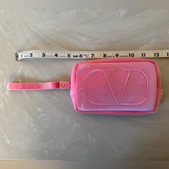Valentino Petite Pink Clutch - Picture 4 of 8